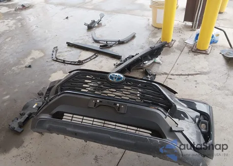 2022 Toyota Rav4 Hybrid Xle Premium z USA, uszkodzony, nr VIN JTMB6RFV8ND057416